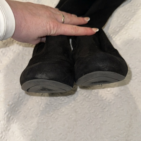 Faux suede heeled booties - Picture 5 of 5